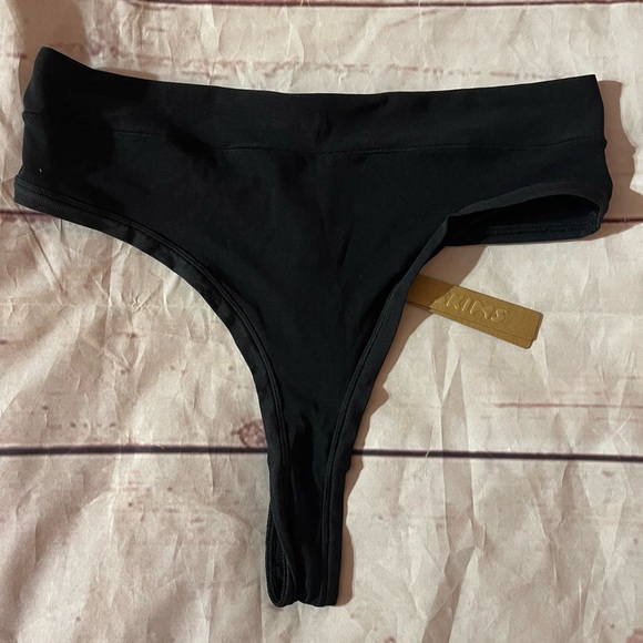 SKIMS SUMMER MESH MID WAIST THONG ONYX SIZE 2X - Picture 3 of 6